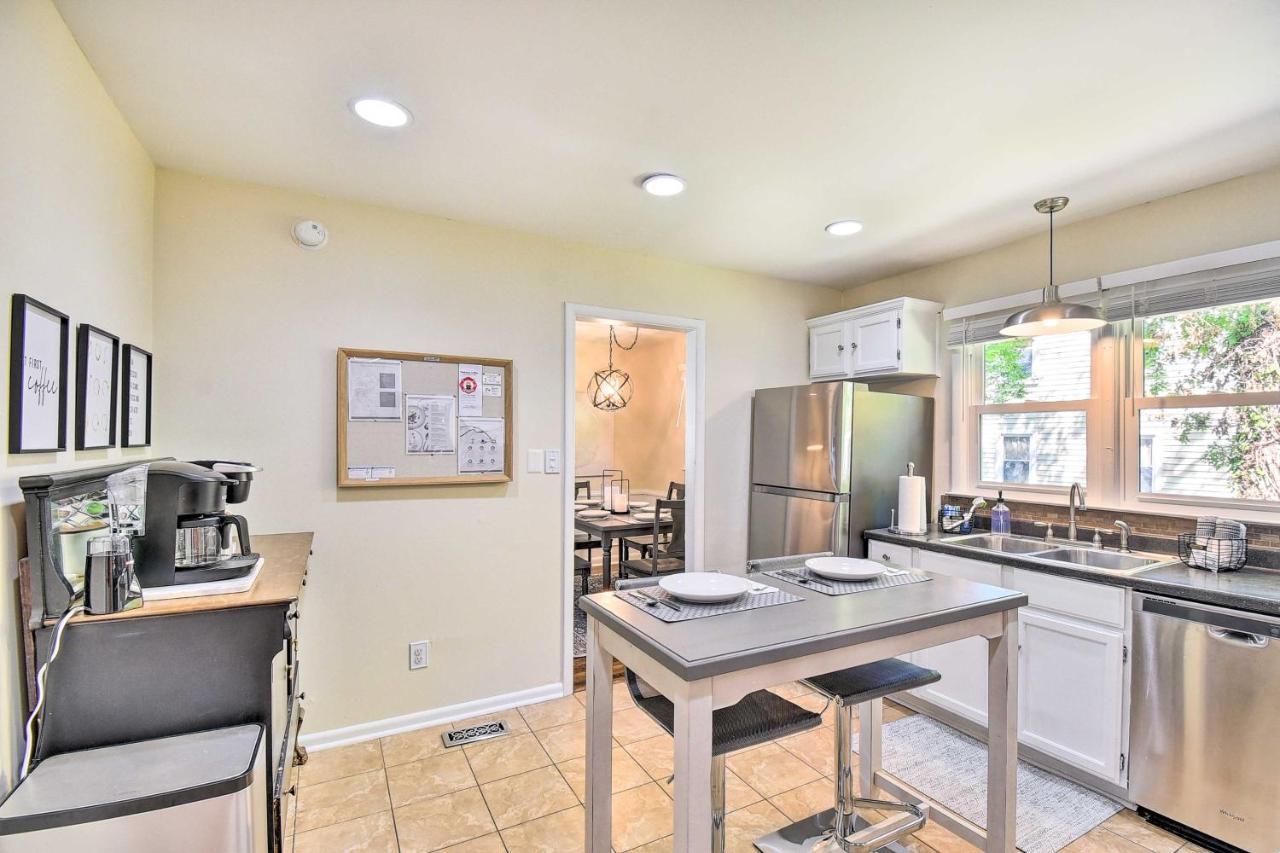 Charming Hampton Home With Yard 2 Mi To Beach! Екстер'єр фото
